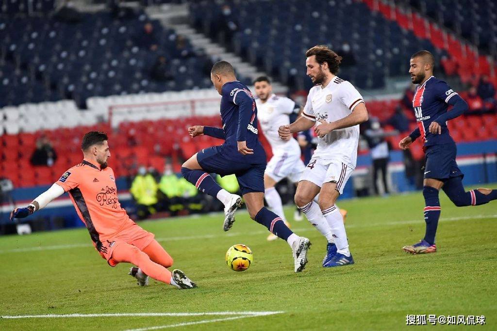 巴黎官宣与内马尔续约到2025年 内马尔降薪600万欧